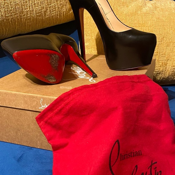 Christian Louboutin Black Daffodile Pumps size 39 - Picture 7 of 12